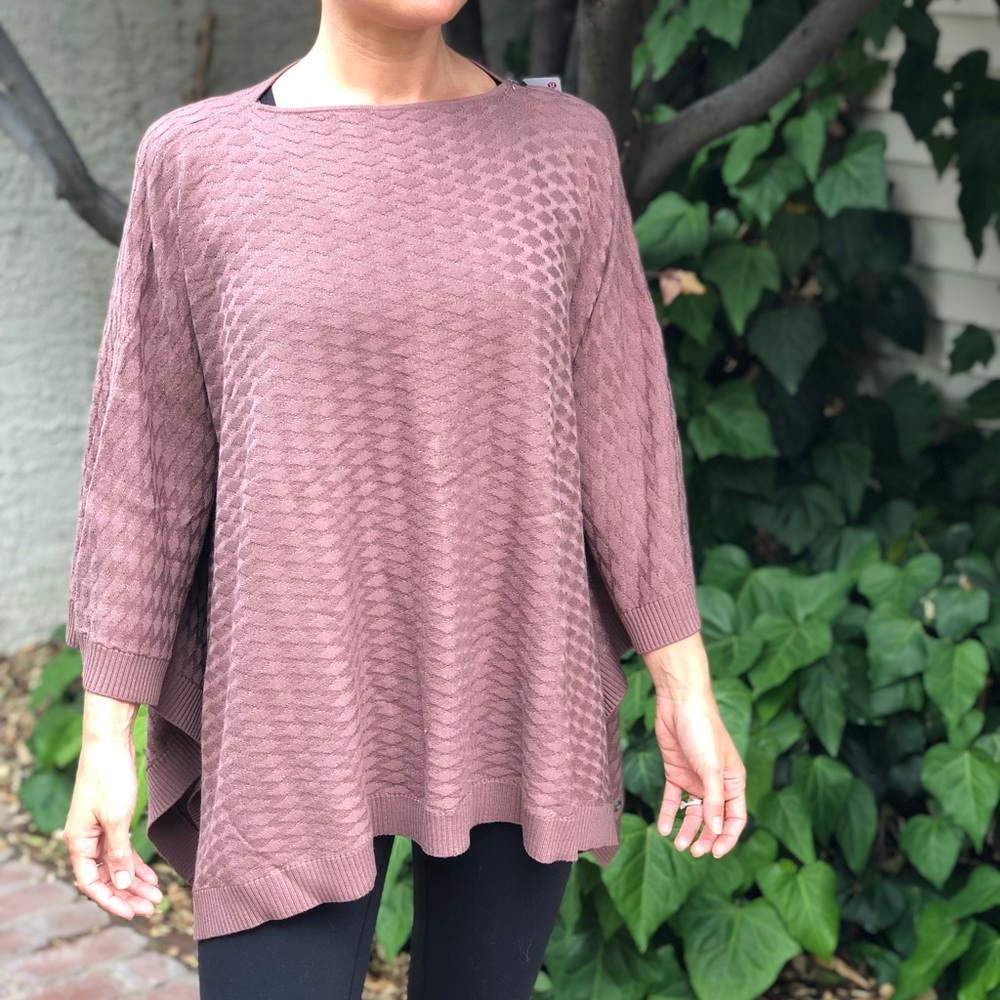 Lulelemon Divinity Poncho (New With Tags)